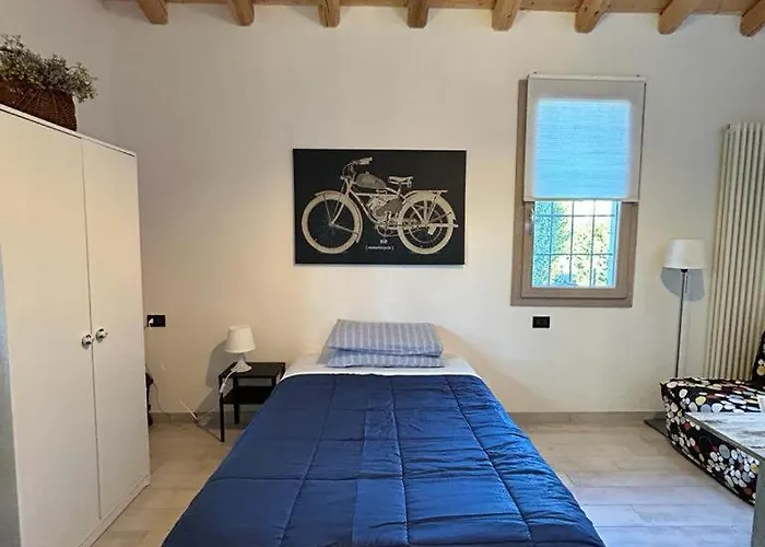 Casetto Rosso * سان لاتْسارو دي سافين