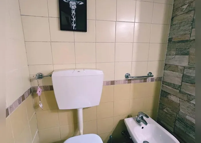 Casetto Rosso سان لاتْسارو دي سافين